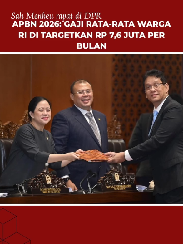 Pemerintah dan Badan Anggaran (Banggar) DPR RI telah sepakat menetapkan indikator kesejahteraan baru dalam APBN 2026. Salah satu indikator utamanya adalah Gross National Income (GNI) per kapita sebesar US$ 5.520 atau sekitar Rp 91,99 juta per tahun, yang jika dibagi per bulan, target pendapatan rata-rata penduduk Indonesia adalah Rp 7,66 juta. Ketua Banggar DPR, Said Abdullah, menyatakan bahwa GNI per kapita ini akan menjadi ukuran penting dalam menilai keberhasilan pembangunan ekonomi dan kesejahteraan masyarakat Indonesia secara menyeluruh. Selain GNI, APBN 2026 juga menambahkan indikator lain seperti Indeks Kesejahteraan Petani yang merupakan penyempurnaan nilai tukar petani dan nelayan, serta fokus pada penciptaan lapangan kerja formal untuk meningkatkan kualitas tenaga kerja. Target-target lain yang disepakati meliputi tingkat pengangguran terbuka antara 4,44%-4,96%, angka kemiskinan 6,5%-7,5%, dan pengurangan emisi gas rumah kaca sebesar 37,14%. Indeks Kualitas Lingkungan Hidup juga ditargetkan mencapai 76,67. APBN 2026 menitikberatkan pada pertumbuhan ekonomi inklusif dan pemerataan kesejahteraan melalui berbagai program prioritas seperti ketahanan pangan, energi, pendidikan, kesehatan, perlindungan sosial, dan investasi. Pemerintah optimistis dengan target ini, namun sejumlah ekonom mengingatkan perlunya dukungan kebijakan yang tepat serta upaya konkret menciptakan lapangan kerja yang merata agar kesejahteraan rakyat benar-benar meningkat. APBN 2026 menetapkan target pendapatan rata-rata warga Indonesia sebesar Rp 7,66 juta per bulan lewat indikator GNI per kapita, disertai berbagai target lain untuk kesejahteraan dan pembangunan berkelanjutan. Target ini diharapkan mendorong pertumbuhan ekonomi inklusif dan kesejahteraan masyarakat secara luas. #menkeu #dpr #purbaya  @purbayayudhis 