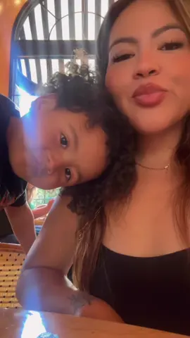 Ppl in the back were paid actors 😂 we had to try while we were at Cheesecake Factory 😋😂  #fyp #fypシ゚viral #MomsofTikTok #foryou #az #phx #momtok #cheesecakefactory 
