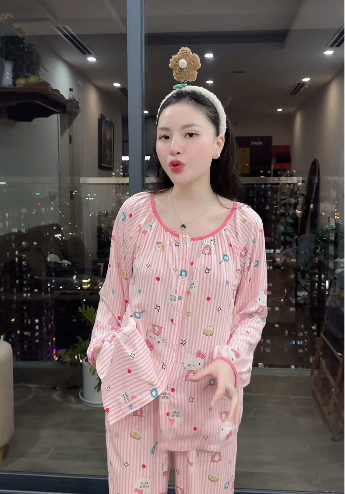 E mê mã này lắm hí hí 🥰