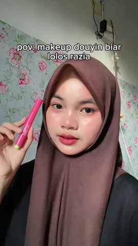 makeup cmn pake 1 produk ajaa🫵🏻😫#scora #lipbalm #fyppppppppppppppppppppppp #douyin #makeuptutorial 