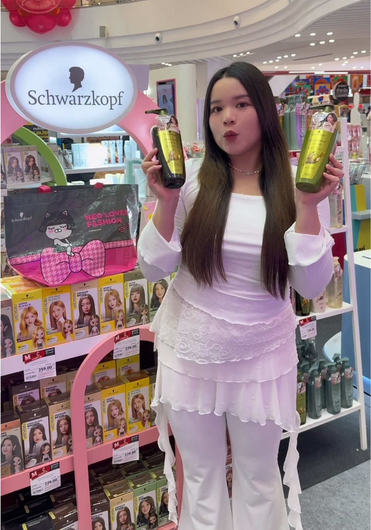  มาเปลี่ยนผมเสีย ให้เป็นผมสวยกัน✨  ตัวช่วยของเราก็คือ นี่เลย Schwarzkopf Extra Care สูตรที่ใช่สำหรับทุกปัญหาผม รีบไปลองกันเลย #แชมพูลลดรังแค #แชมพูแก้คัน #ชวาร์สคอฟ #เอ็กซ์ตร้าแคร์  #ผมดีเพราะมีสูตรที่ใช่ 