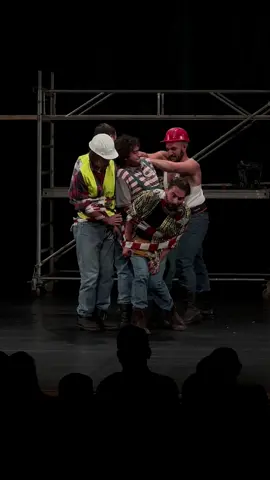 Festivalul Internațional de Teatru pentru Publicul Tânăr  FITPTI 2025, Iași, organizat de Teatrul „Luceafărul” Spectacolul „Șantier”, pus în scenă de echipa  Teatrului Municipal Baia Mare