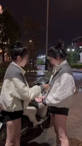 Chị chị em em 😁#xhtiktok 