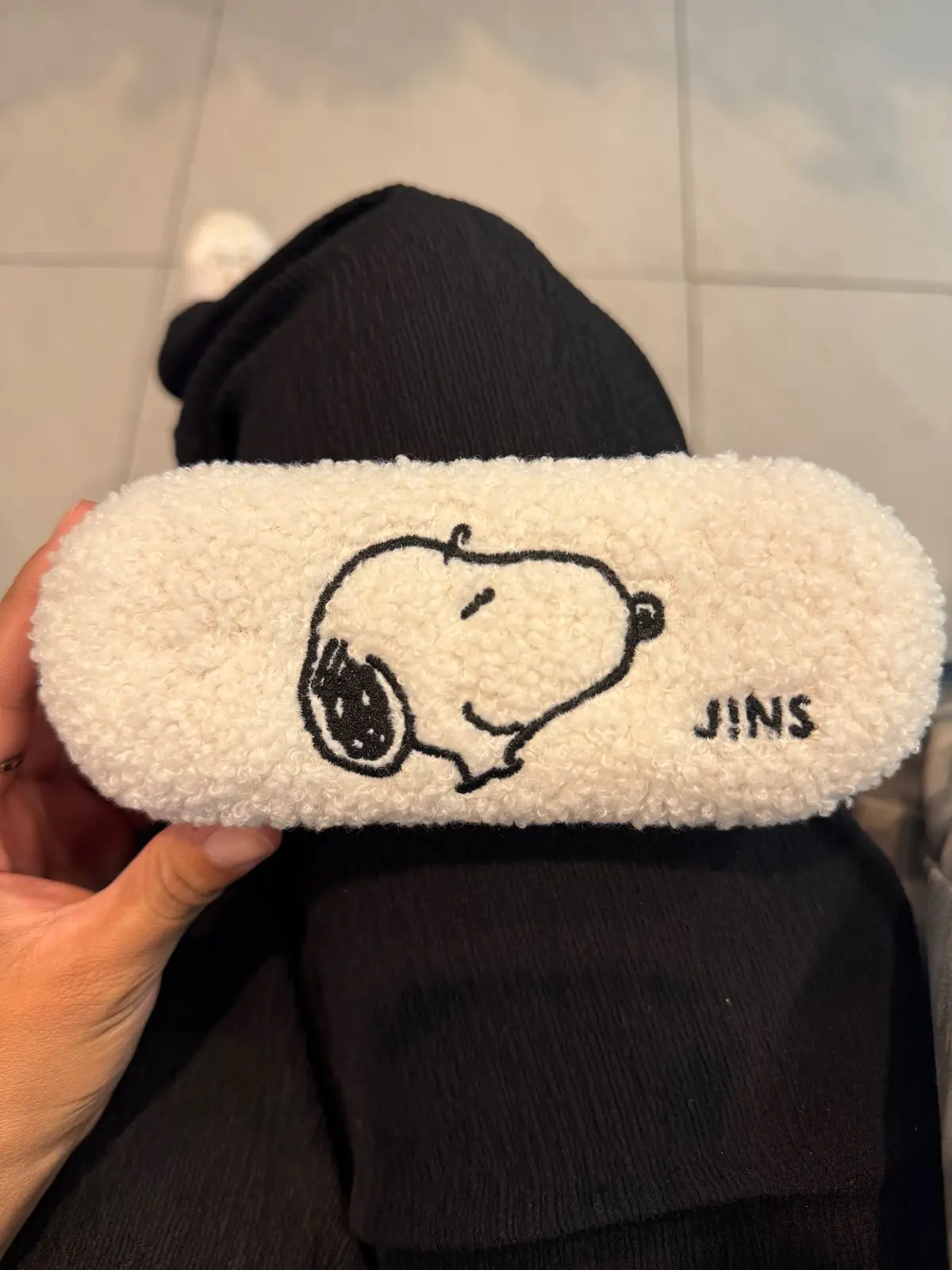 Today was my first time purchasing frames from Jins in-person. I took my paper eye prescription from my personal optometrist to the store and chose these cute Snoopy frames from their Peanuts Collab. They also had a few other collabs with Dragon Ball Z and Disney! Since I chose these snoopy frames, I also received their special limited-edition snoopy case. Within 30 minutes of purchasing, they were ready to pick up and wear. Super satisfied with this experience!!!! @JINS 