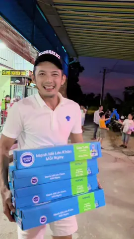 #samhoanggia trung thu xóm nhỏ