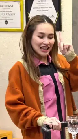 Ayu Ting Ting yang Mulai . Ayu juga yang Kena 🤣‼️ Lapor pak Ngakak #Laporpak #Trans7 #wendicagur #ayutingting #suryainsomnia 