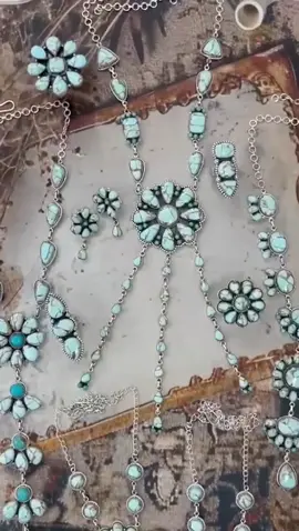 You might as well just add it to cart, you know you want to 🤭 #nizhonitradersllc #sterlingsilverjewelry #navajojewelry #turquoisejewelry #handmadejewelry 