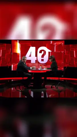 Se întreabă care e cel mai mare pericol pentru România. Populismul, spune el, e ca o undiță aruncată celor nemulțumiți și cu educație modestă. #populism #România #pericol #politică #UE #NATO