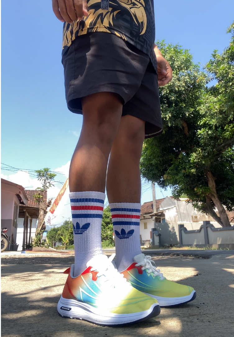 Sepatu running VN minji keren empuk dan ringan dana pelajar😎😎 #veranevada #sepaturunning #sepatulari #sepatuolahraga #sepatukeren #sepatumurah 