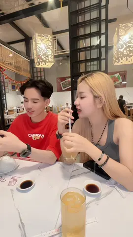 ចេះងអីតែឯងមីហឹរ ខ្ញុំក៏ចេះងដែរបាទ🥹———————————————@JChingCEOសំឡីផ្កា🌸 @Fb:Khom Rachana 