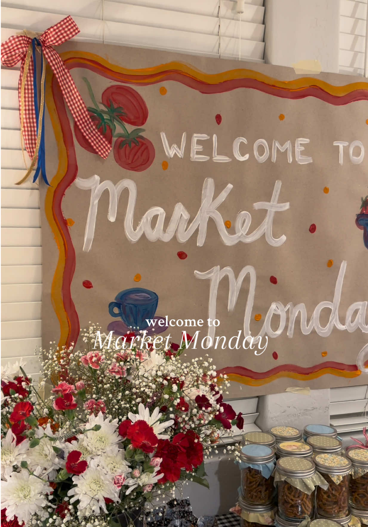 hosted the girlies for another themed girls night bc it’s literally my favorite thing today and tonight’s inspo came from @Jackie B xx a monthly market reoccurring to share recipes & madly crafts. SO MUCH FUN #GIRLSNIGHT #farmersmarket #girlsnightidea #themedparty #girlsnightideas @Cricut 