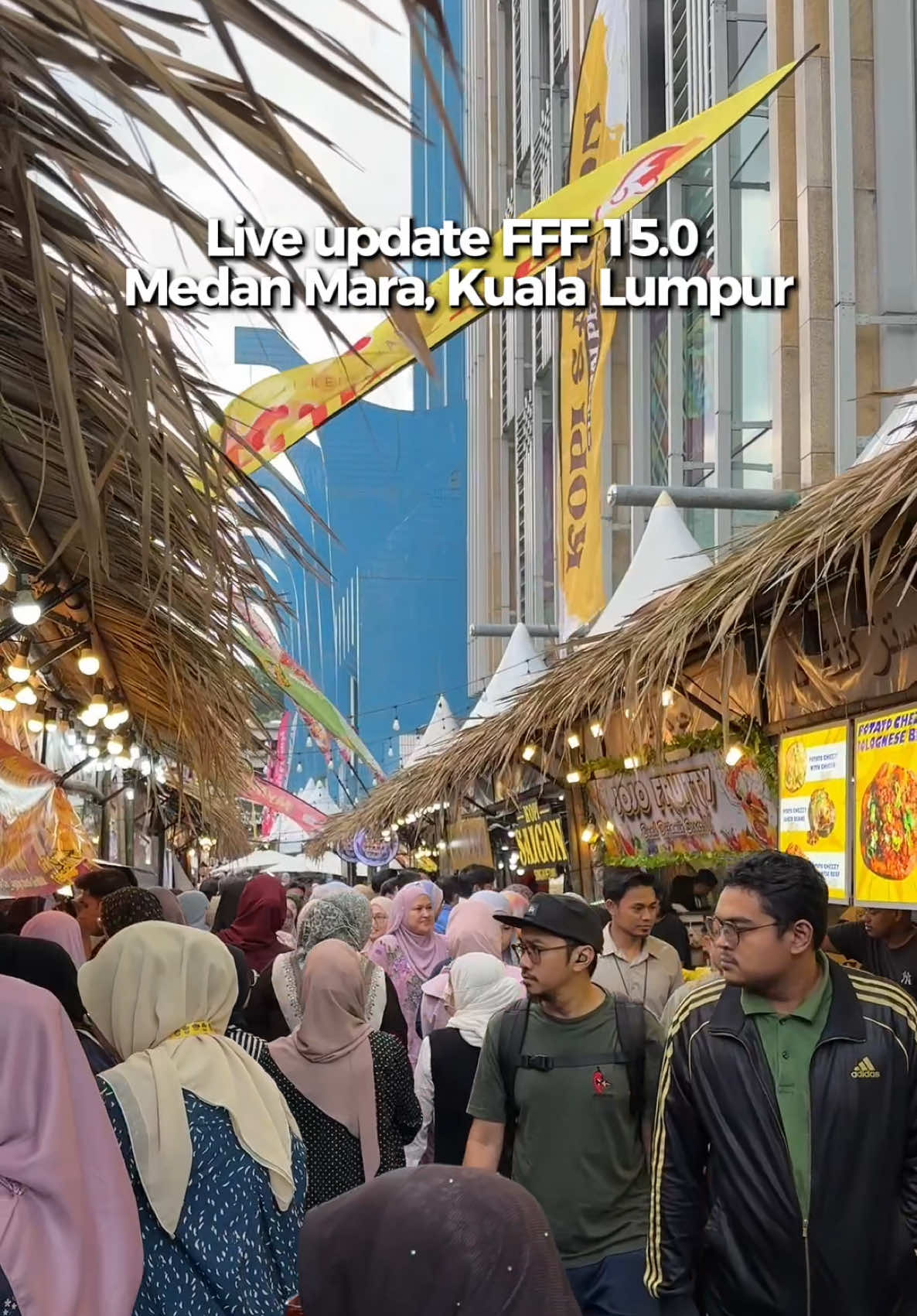Alhamdullilah first day pon crowd dah full ye guys🔥, power betul support orang KL ni. . . @KAKNAB @Fantastic Food Fest By Kak Nab  #jogamojito #fantasticfoodfestivalkaknab #kualalumpur #kaknab #foodfest 