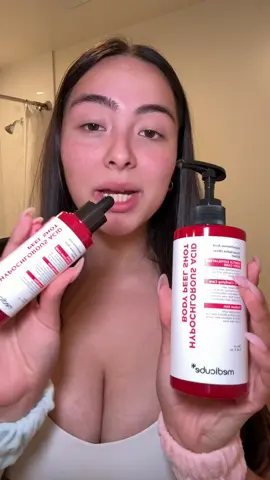 Medicube did it again 👏👏 instantly removes dead skin, blackheads, and clogged pores 😭  plus it’s made with gentle ingredients so is safe for acne prone skin ✨✨ ##christmasgiftideas##MedicubePeelShotDuo##skincaretips##affordablegiftideas##glassskin