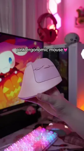 pink ergonomic vertical mouse! 💓#ergonomicmouse #Tech #techtok #pcsetup #pink wfh ergonomic vertical pink mouse tech 