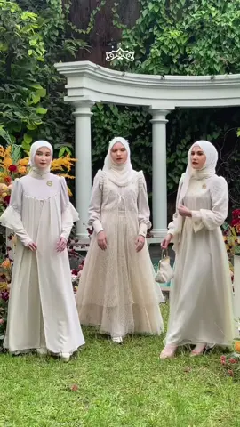Satu warna, satu hati. Keluarga kompak di Hari yang Fitri✨ #kaylanadira #luxeharmony 