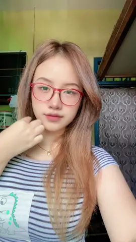anying kering bgt ky kerupuk enih rambut