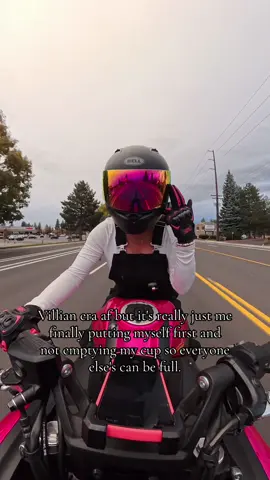 I’m pretty and petty af… cuz I be protecting my peace and I know I’m that beezy. #fyp #cardib #girlswhoride #kawasaki #pink 