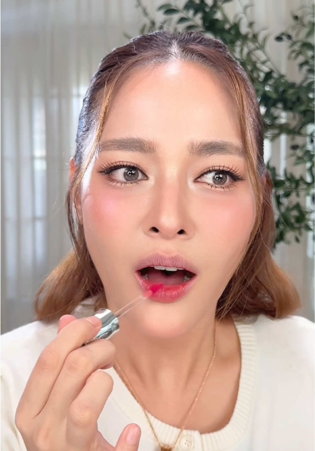 เทอออ ใช้ดีมากกกอ่ะ ติดทนมากก แล้วโกลว์แบบสุดๆ #YOUลิปปากโกลว์ #GlassyGlowLip #ลิปyou