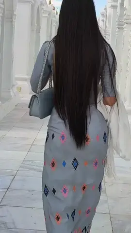 #မောင်လေးရိုက်ပေးတာလေး😍 #trendဖြစ်နေလို့ #လက်ကျန်လေး #tiktokmyanmar #မြင်ပါများပီးချစ်ကျွမ်းဝင်အောင်လို့🤒🖤 @🌻Wine🌻 