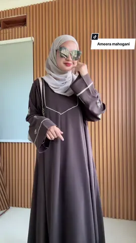 Mahogani nyaa secakep inii 🥹🤍jangan sampai ga punya Abaya nyaa nihh🤏 #melisasyari #abayabordir #abayastyle #ootdabaya #abayamahogani 