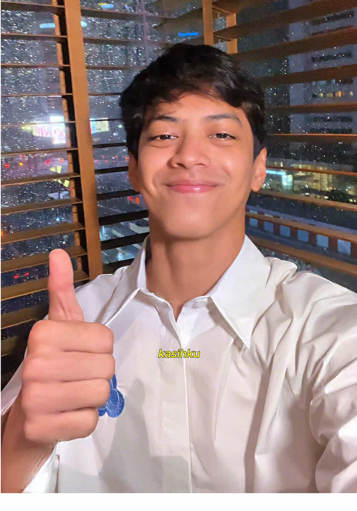 Yang ter-rangga rangga abis pulang nonton Film Rangga & Cinta mana suaranyaaaa? 🫨  Abis nonton filmnya, pulang dengerin lagu-lagu OST Rangga & Cinta, abis itu besoknya nonton filmnya lagi! 🤗 @elputrasarira  #ElPutra #SuaraHatiSeorangKekasih #FilmRanggaCinta #MusikdiTiktok 