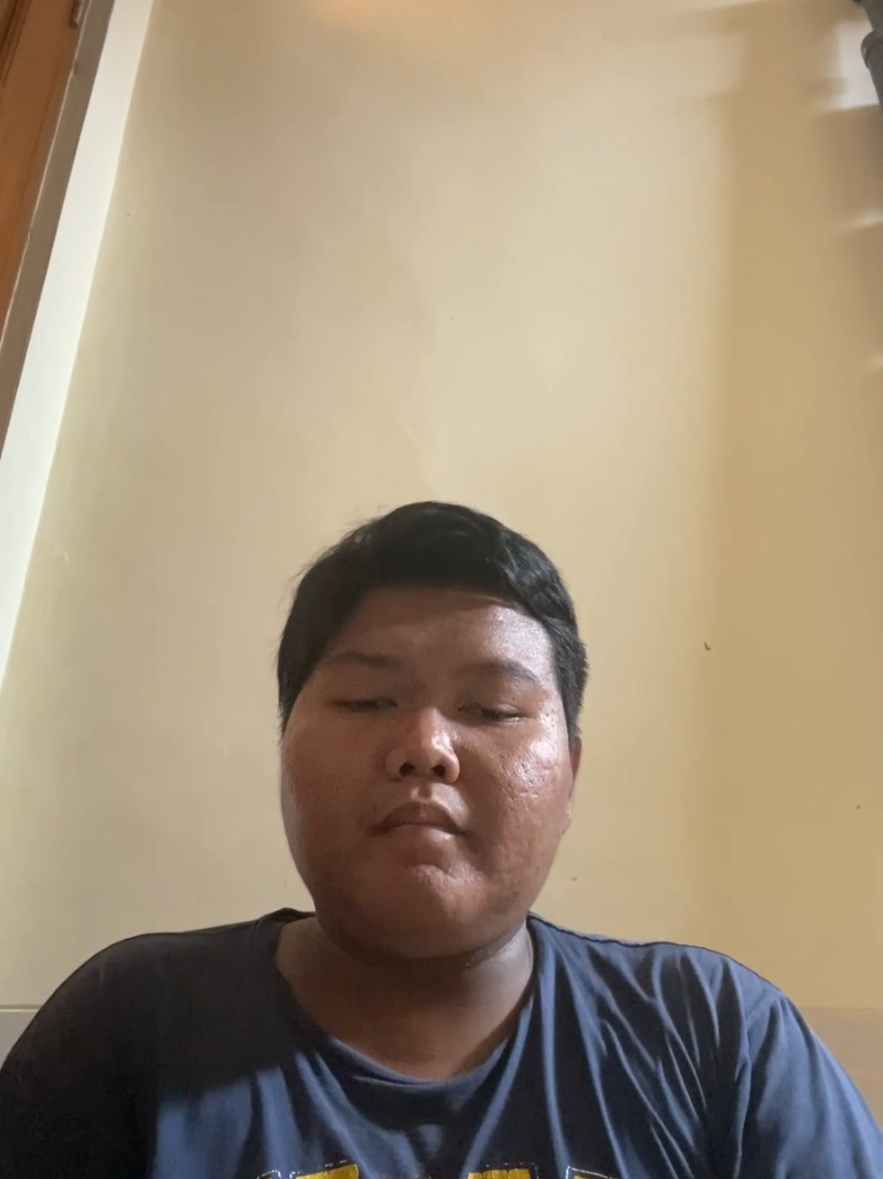 Nama   : Rizal Setiawan Usia      : 19thn Domisili: Solo Peran    : Anak yang Terlalu Sibuk @Leo Pictures #janganbuangibu  #janganbuangibu200besar  #jadiartisfilmjanganbuanglbu #leopictures 