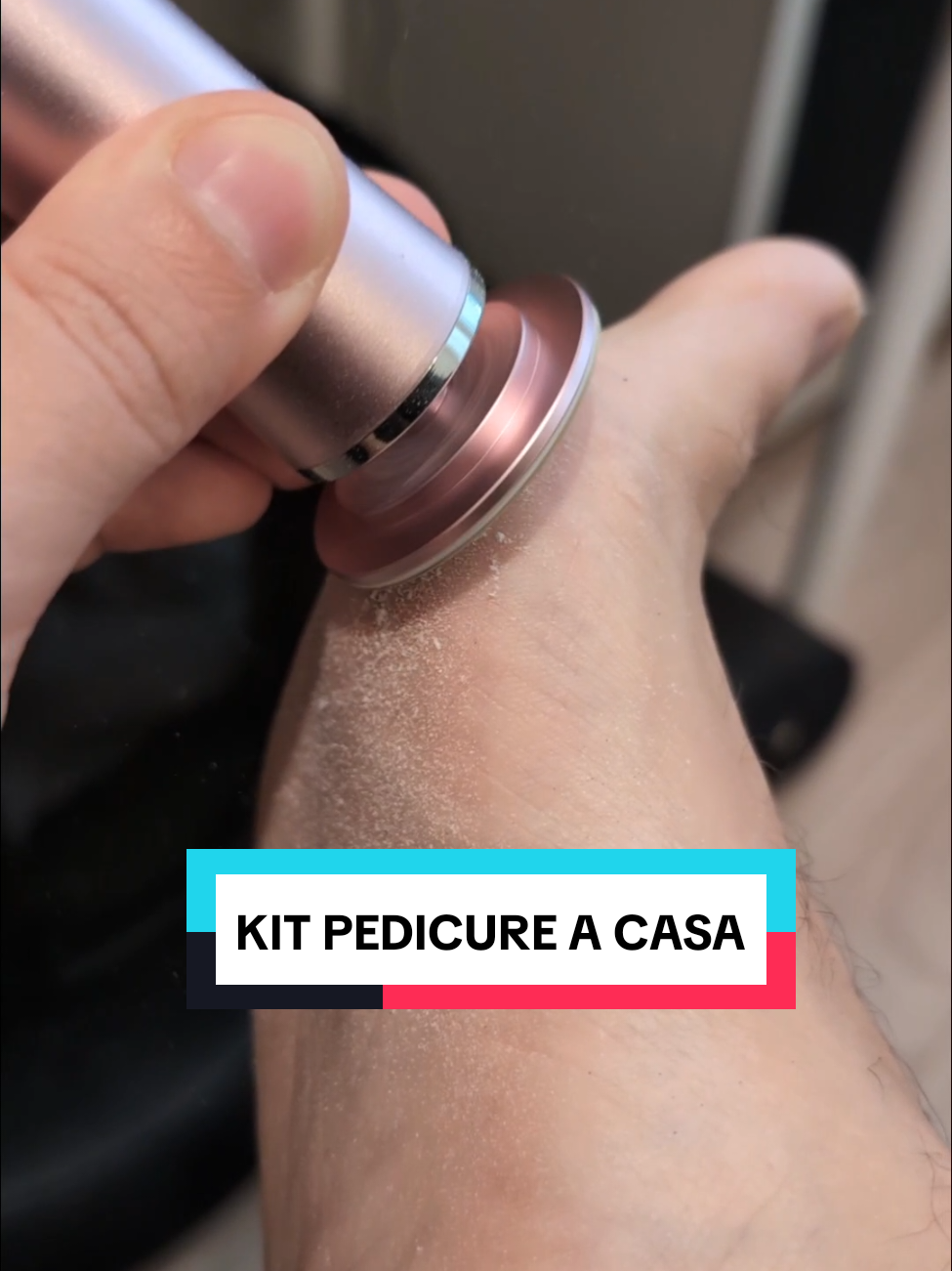 Pelle liscia anche sui piedi con questo kit da pedicure #pedicure #pelleliscia #curadellapelle #estetista #PerTe 