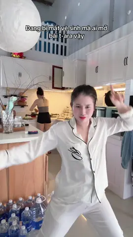 Đang hoá giãi lời quyền thoát ế cho cô ba😁