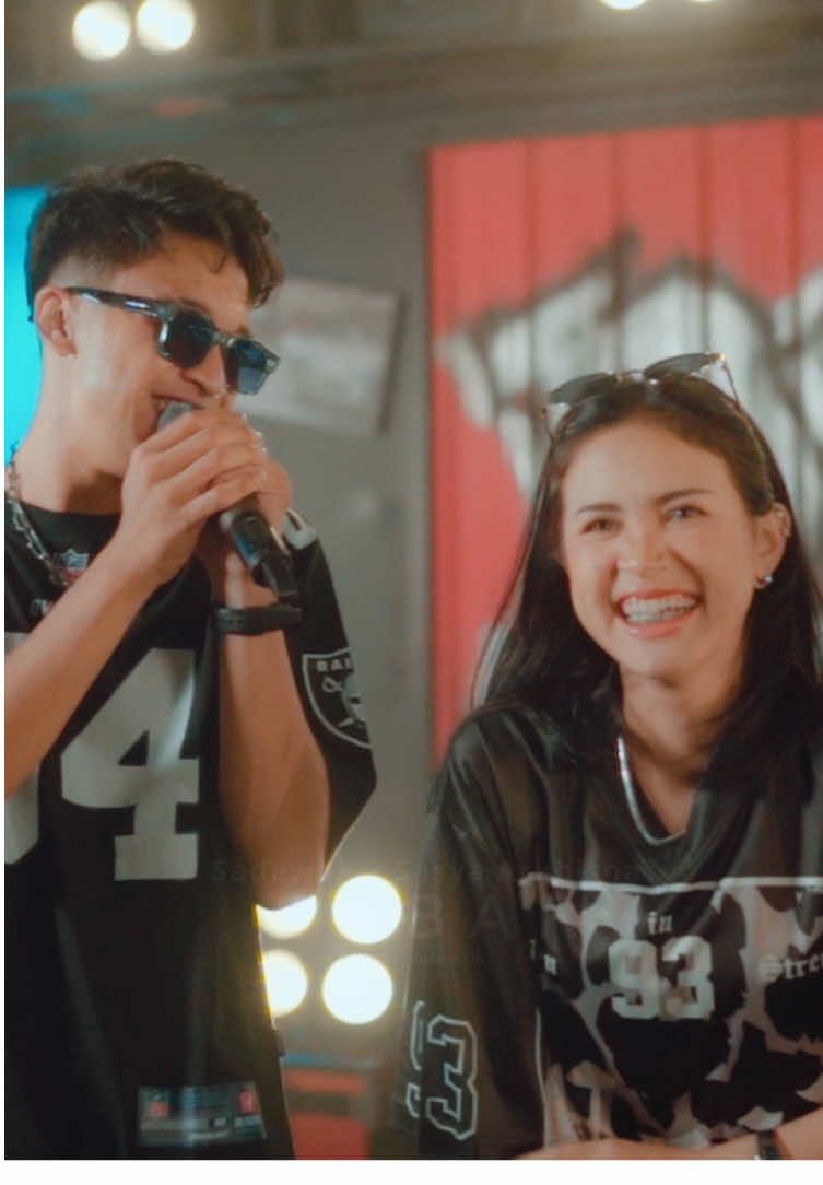 Sabar dekcuuu, ojo mencucu ae koyok jerapah🥰🥰 Langsung aja bolo nanti jam 4 derrrr di Yutub DC Production 