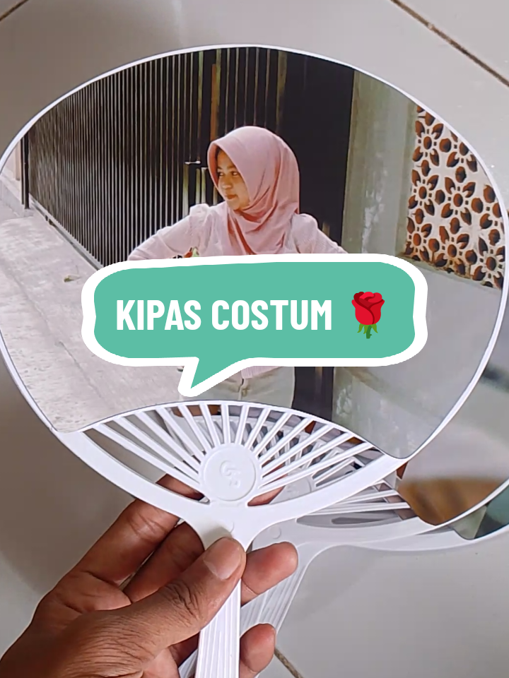 😙kipas costum Poto suka-suka besty#promomakan1010 #afliaterpemula #fypage #kipasmini #xyzbca 