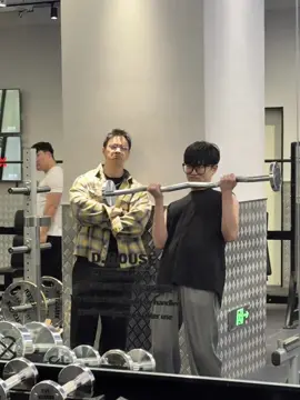 Chỉ một đường làm một nẻo là sao trời 🙂‍↔️🙂‍↔️ #gym #tiktok #viral #xuhuong 