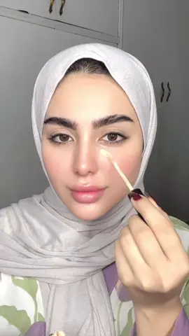 #makeup #رؤى_السامرائي #رموش #تنسيقات_الجامعه #ليب_كومبو 