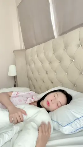 ตื่นเที่ยงทุกวันน☁️😍