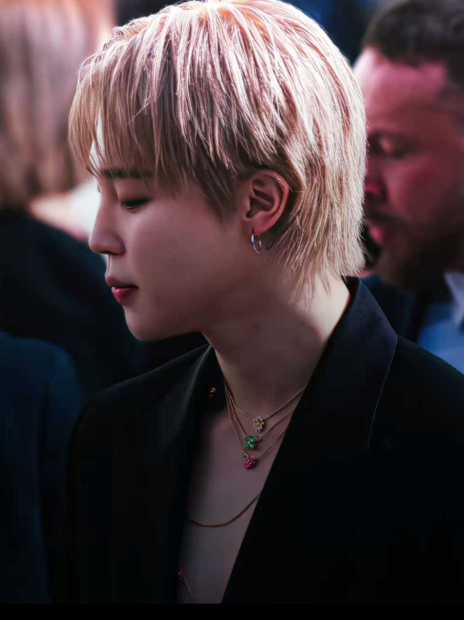 PART 33︱NO ONE CAN PULL IT LIKE JIMIN his aura is INSANE, TRULY THE MAIN CHARACTER🔥🫦︱finally found a new topaz not sure if the quality is good please don't let this flop😭#jiminedit #JiminxDior #jimin #foryou #fyp 