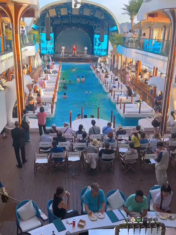 🛥🐬𝗗𝗢𝗟𝗣𝗛𝗜𝗡 𝗖𝗥𝗨𝗜𝗦𝗘 𝟲* 🐬 – 𝗦𝗶𝗲̂𝘂 𝗽𝗵𝗮̂̉𝗺 𝗱𝘂 𝘁𝗵𝘂𝘆𝗲̂̀𝗻 𝗺𝗼̛́𝗶 𝘁𝗿𝗲̂𝗻 𝘃𝗶̣𝗻𝗵 𝗛𝗮̣ 𝗟𝗼𝗻𝗴 𝗵𝗲̀ 𝟮𝟬𝟮𝟱 🏖️  Một 