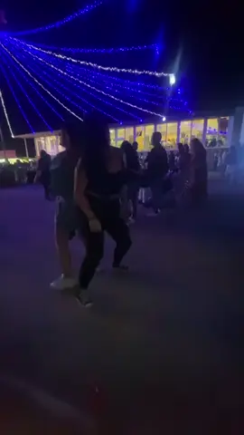 Perrito con mis chicas 😍😍😍