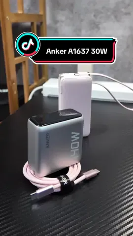 Sự kết hợp giữa pin dự phòng, củ sạc và dây sạc trong cùng 1 sp #Anker #sacduphong #reviewcotam 