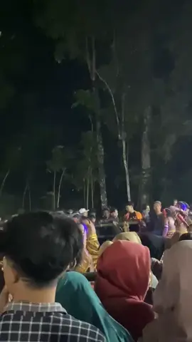 di kasihh wayang ramayana 🤩guayeng puol #waroktemanggungan #senijathilan #turonggoutomo #bolokiprah