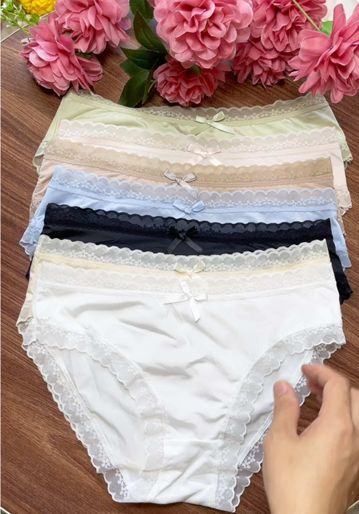 Quần chip su lụa combo 5-10 quần #quanchip #quanchipsu #quanchiphoatiet #quanchipren #giadungnhabap93 