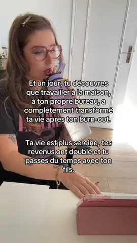 Après 15 ans dans la vente, j’ai craqué. J’ai fini en burn-out. Alors j’ai choisi de me prendre en main, de changer les choses. Je me suis formée, et depuis, je travaille à la maison, à mon rythme, chaque jour. Voilà mon nouveau quotidien. #travailleralamaison #travailalamaison #reconversionprofessionnelle #burnout 