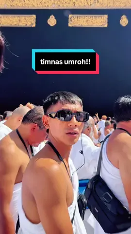 Pemain timnas indonesia umroh, bismillah lolos pildun 2026 yaa Allah🤲🏻 kesempatan yang masyaallah banget bisa sedeket ini suatu kehormatan bisa foto dan vidioin mereka, siapa tau di suruh midioin lagi boleeh ko😭 #timnasindonesia #timnasumrah 