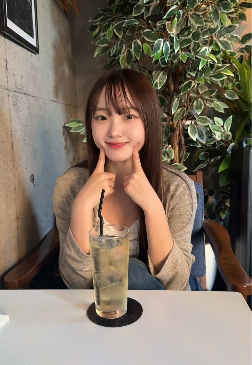 一緒にカフェ行こ〜#junnadayoo #じゅんな  #カフェ 