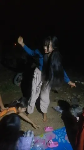 #သီတင်းကျွတ်လပြည့်ညရဲ့အမှတ်တရ#ထိန်းကြအုန်းဟ# @Wai Wai😘🍒(official)🍒😘 @💜💜💜💜Myo Myo kyaw💚💚💚💚 @မောင်ခန့်ညီမ @𝐊🍒(ရန်မျိုးအောင်သူ)🍒 @ZENO✔ @ayeayenaing443 @h.t.z.w..2010 