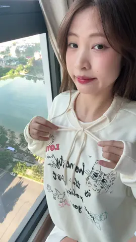 Thắt nơ ngay cổ xinh iu mà #met53 #ngocluongstory 