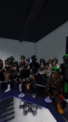 Chilling With 13 🔥 #west #roblox #fyp #westgang #millwest 