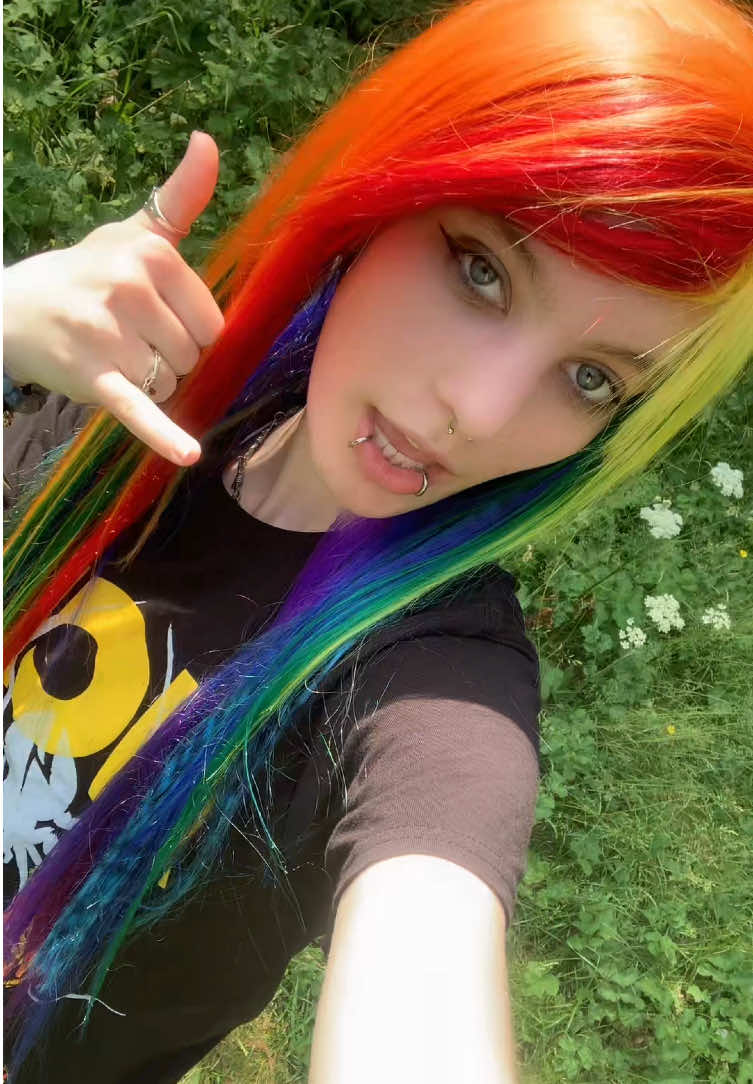Love laugh love Gerard way #rainbowdash #fyp #cosplay #mcr #09 