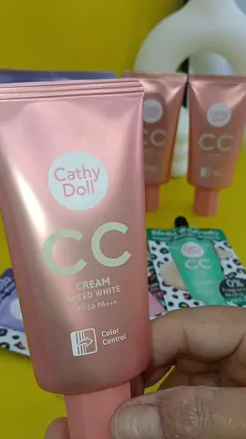 ramai orang tegur,guna foundation code ape? padahal guna #cccream produk dari #thaimakeup jenama dipercayai  dari #cathydollmy  cepat dptkan skng!! di bag kuning dibawah #madamchici #cccreamcathydoll @cathydollmy 