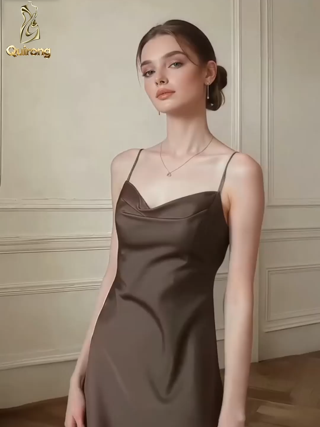 Wear the delicacy of real silk as a pre-sleep ritual.#nightgown #衣服 #clothing #fashion #OOTD