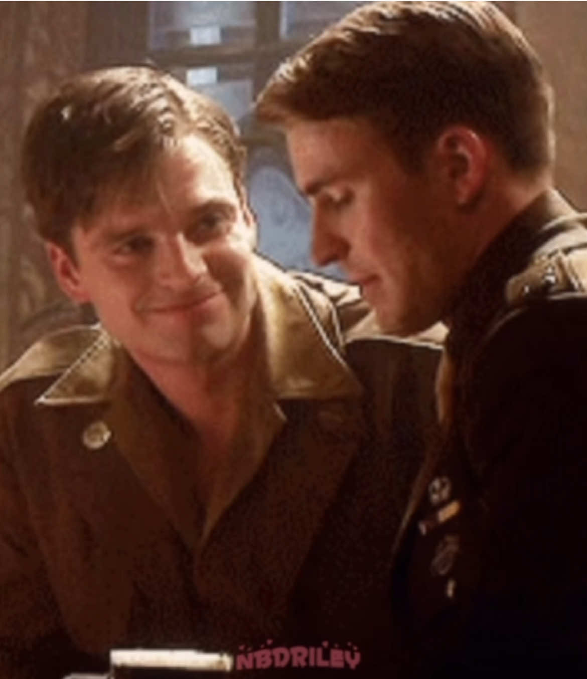 (not a stucky edit) #buckybarnes #steverogers #thewintersoldier #captainamerica #fyp 