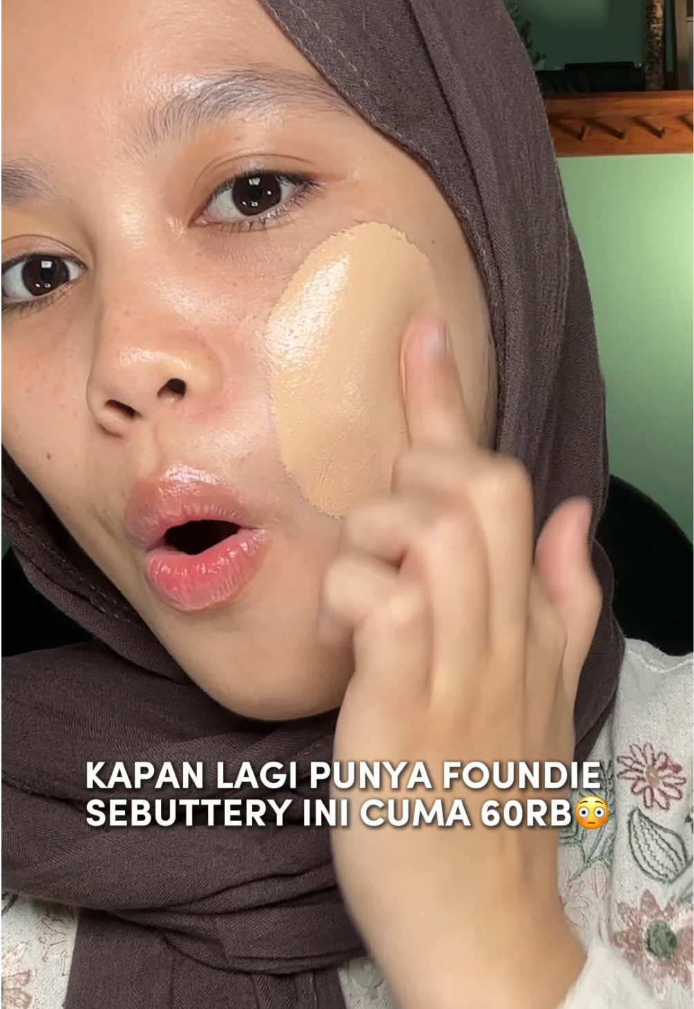 sumpah sih ini foundie bagus banget, good job @DAZZLE ME INDONESIA 🥹💗 #DazzleMe #CoverMe #CoverMeSerumFoundation #butterfoundation #smoothlikebutter 